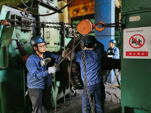 檢修破碎機_副本.jpg