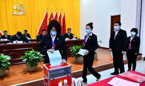 6.黨員代表選舉新一屆兩委班子及參加陜焦公司黨代會(huì)黨員代表.JPG
